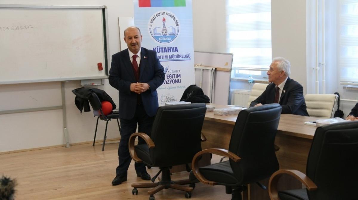 Rehber &ouml;ğretmenlere &ldquo;Bağımlılıkta M&uuml;cadele&rdquo; eğitimi