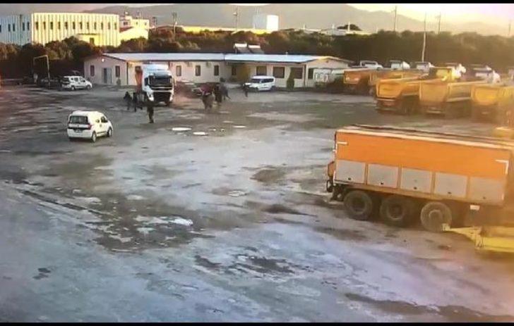 İzmir'de dehşet anları! TIR'ı üzerlerine sürdü G2