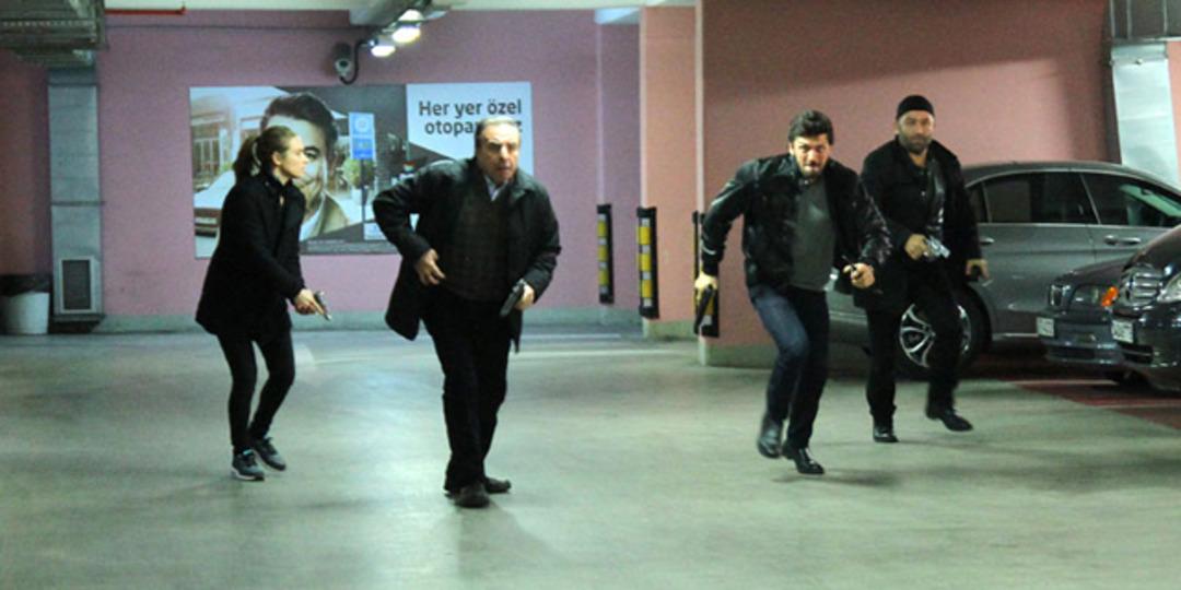 Arka Sokaklar 347. B&ouml;l&uuml;m Galerisi