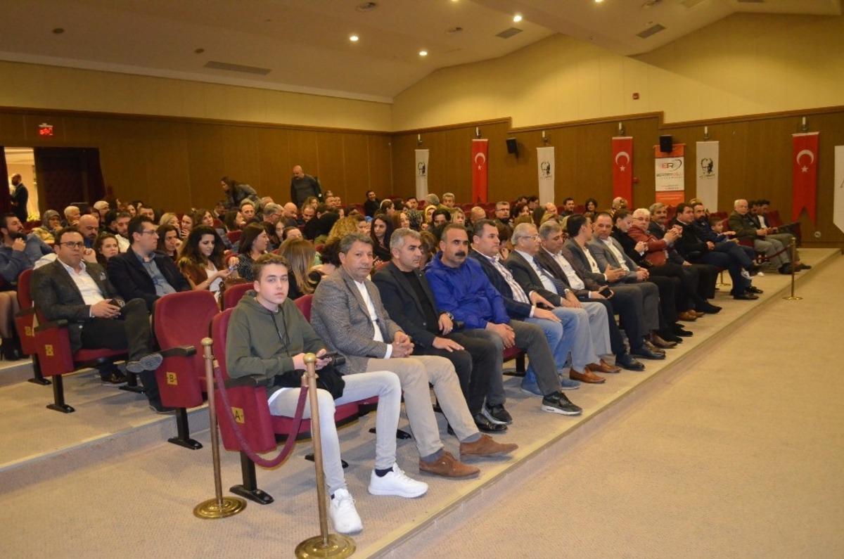 &Uuml;nl&uuml; isimlerin yer aldığı &rsquo;Bu kadar da olmaz&rsquo; oyunu Didim&rsquo;de sahnelendi