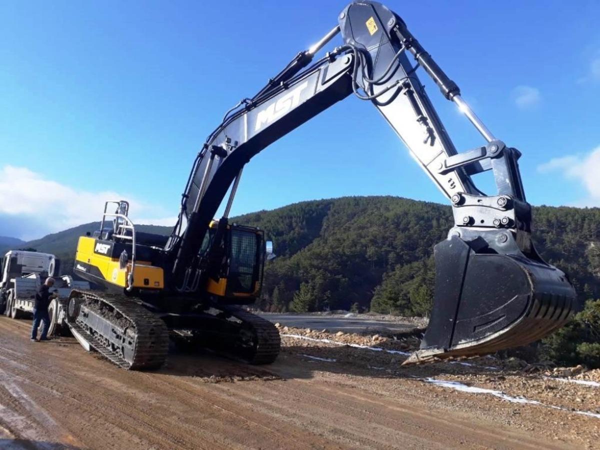 K&uuml;tahya Orman B&ouml;lge M&uuml;d&uuml;rl&uuml;ğ&uuml;&rsquo;n&uuml;n ara&ccedil; filosu g&uuml;&ccedil;leniyor