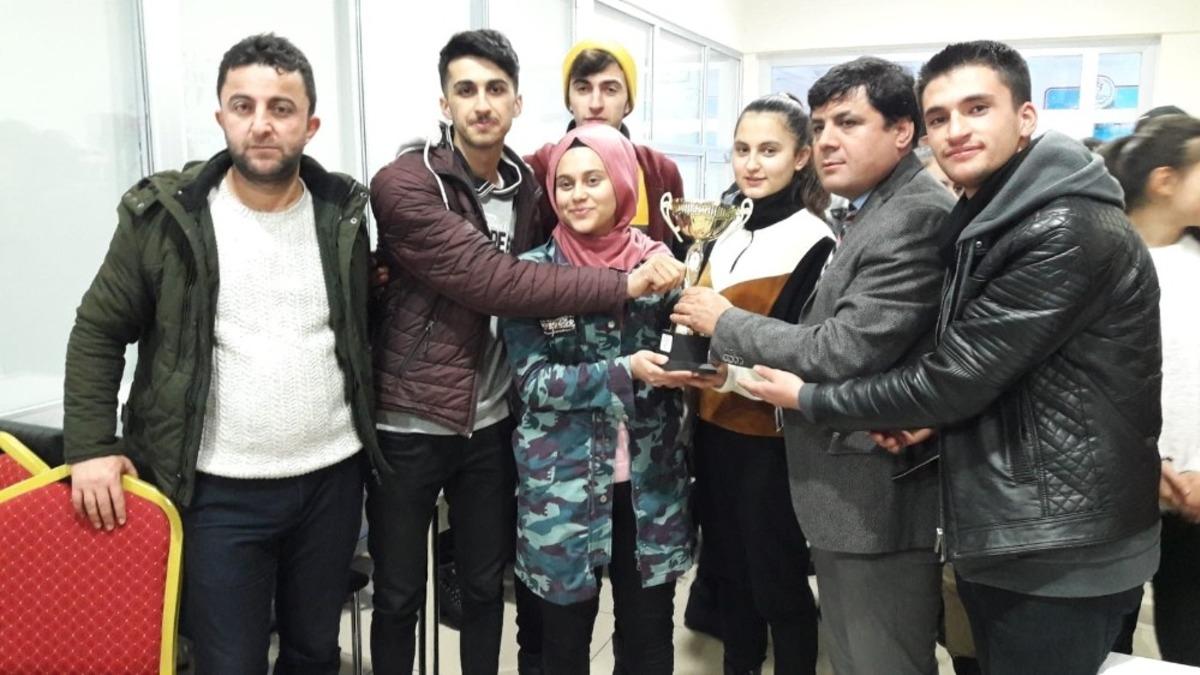 Hakkari&rsquo;de satran&ccedil; turnuvası d&uuml;zenlendi