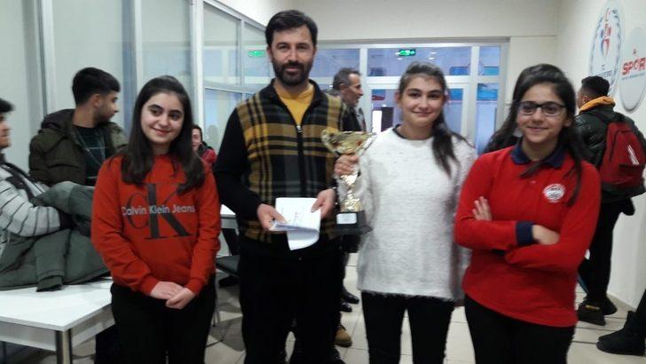 Hakkari’de satranç turnuvası düzenlendi G2