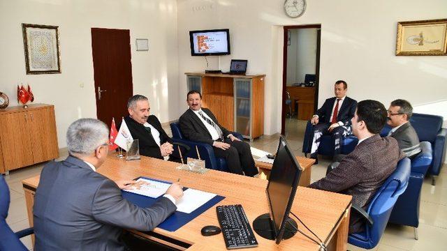 Tapu ve Kadastro Müdürlüğü çalışmaları değerlendirildi