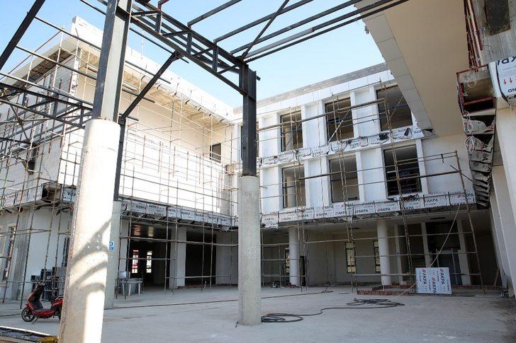 Karalar başlattı, Akay tamamlıyor G4