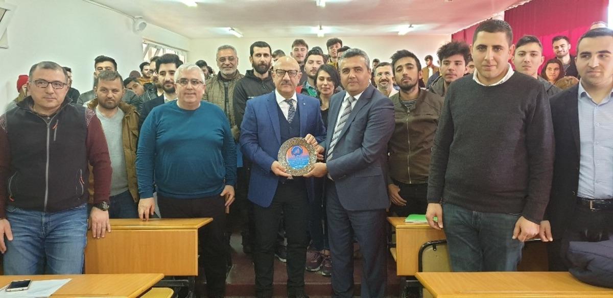 Prof. Dr. Burhanettin Hacıcaferoğlu Elmalı&rsquo;da &ouml;ğrencilerle buluştu