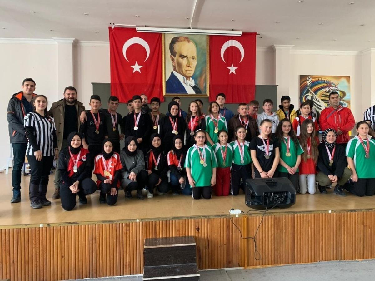 Bilek G&uuml;reşi Grup M&uuml;sabakalar Isparta&rsquo;da