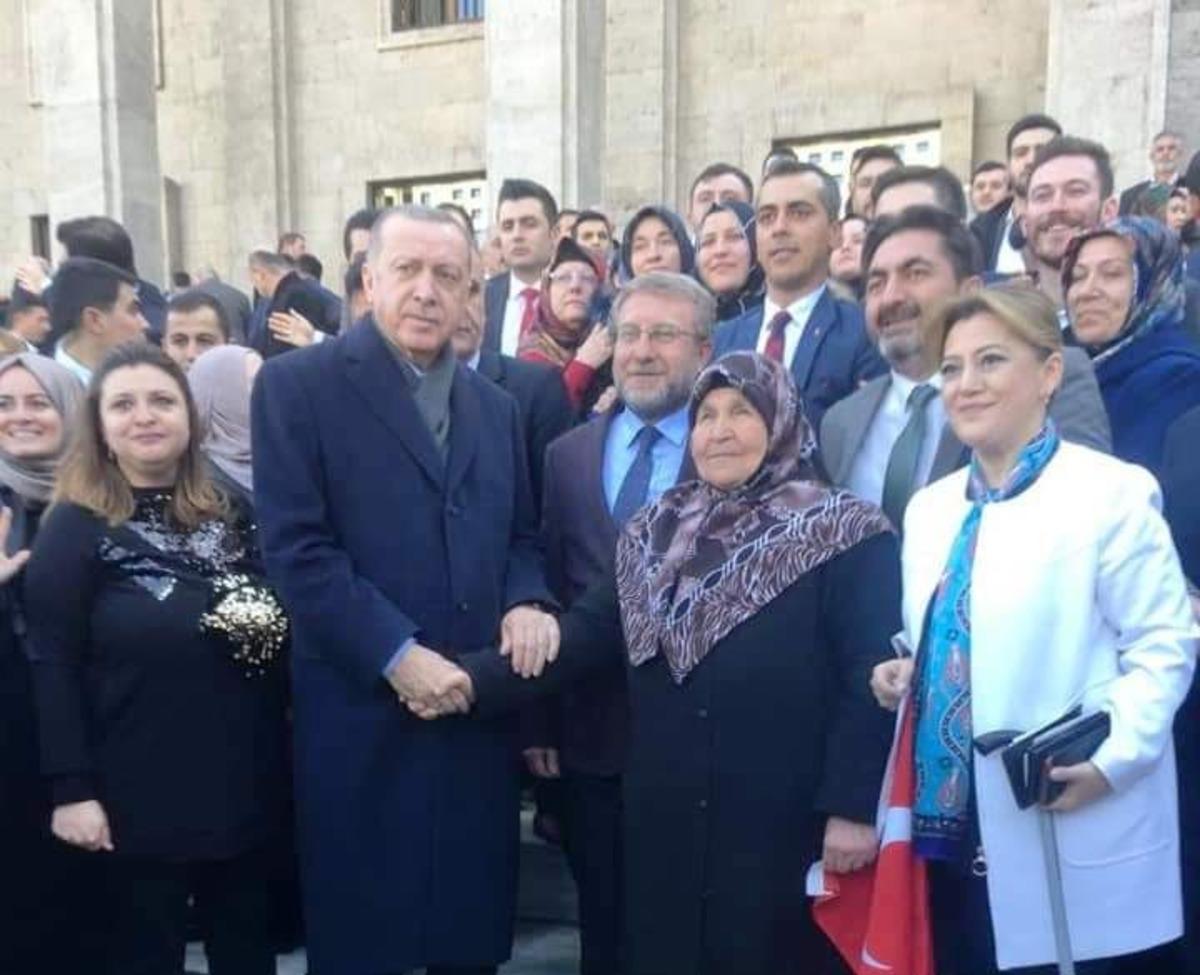 Gediz İl&ccedil;e Teşkilatı AK Parti Grup Toplantısı&rsquo;na katıldı