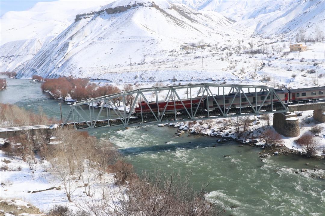  Doğu Ekspresi ile karlar diyarına r&uuml;ya gibi yolculuk