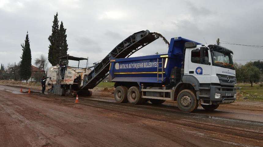 D&ouml;şemealtı Cezaevi Yolu yenileniyor