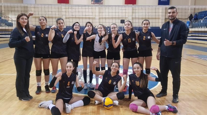 Yıldız kızlarda birincilik yine Bozüyük Belediyesinin