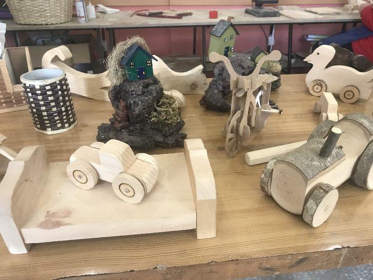 Ahşap, öğrencilerin elinde sanata dönüşüyor G5