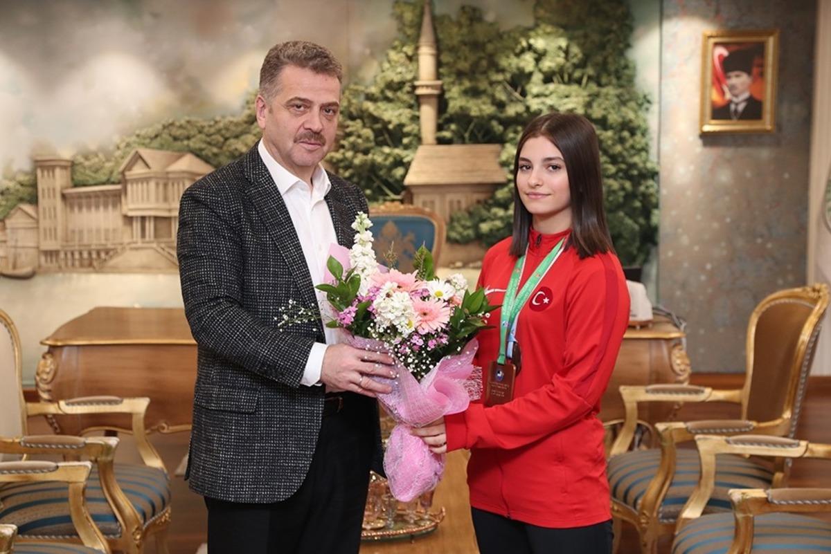 Avrupa 3&rsquo;&uuml;nc&uuml;s&uuml; milli sporcular yurda d&ouml;nd&uuml;