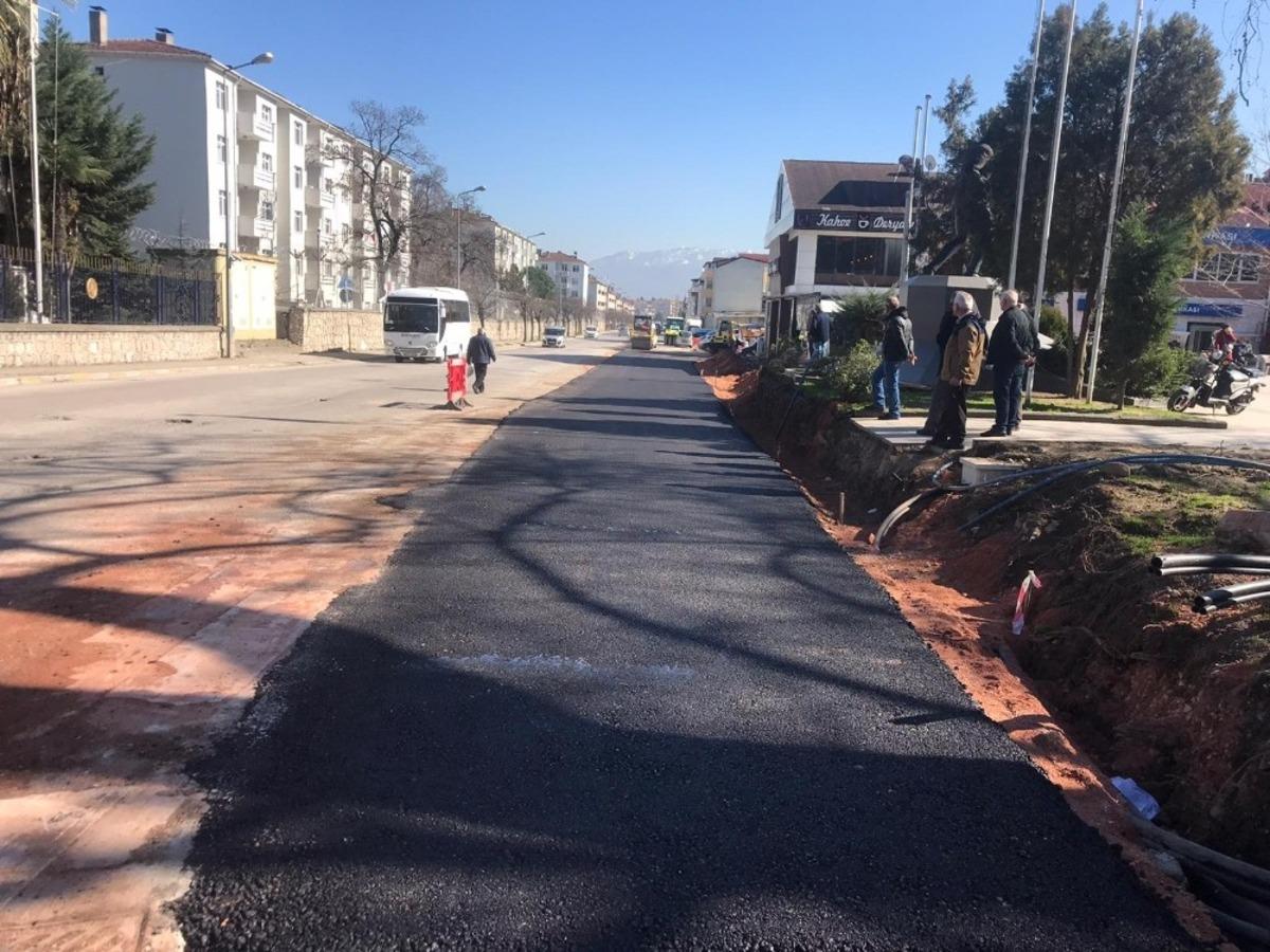 G&ouml;lc&uuml;k&rsquo;te 22 metrelik alternatif yol asfaltlanıyor