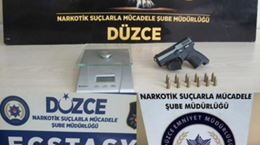 Düzce polisi torbacılara göz açtırmıyor