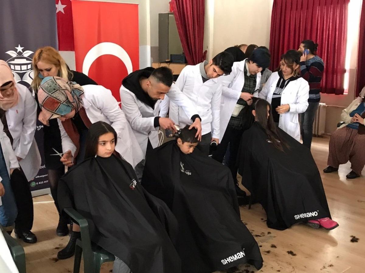 &rsquo;Benim Kuaf&ouml;r&uuml;m K&ouml;y Okullarında&rsquo; projesi ile &ccedil;ocukları sevindirdiler