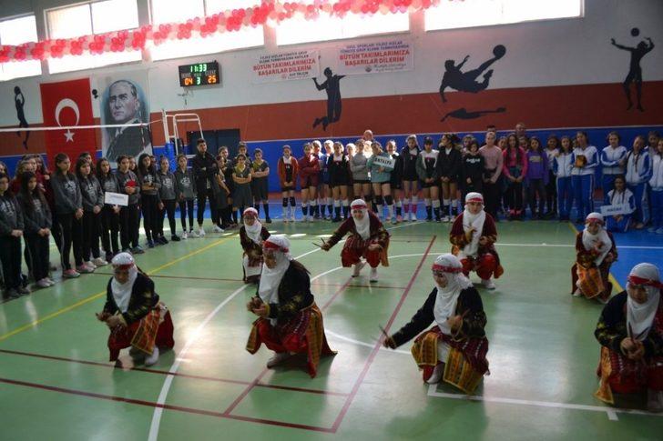 Türkiye Yıldız Kızlar Voleybol Müsabakaları başladı Mersin Haberleri