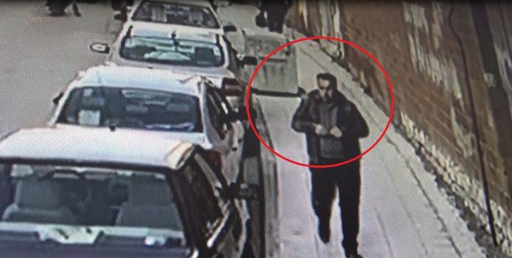 Eski eşi ve akrabasını sokak ortasında bıçakladı! Kendini  böyle savundu: Bana büyü yapıldı G4