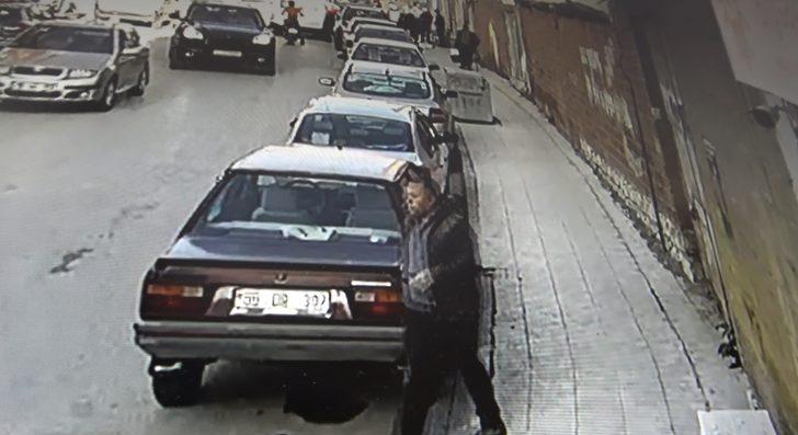 Eski eşi ve akrabasını sokak ortasında bıçakladı! Kendini  böyle savundu: Bana büyü yapıldı G5