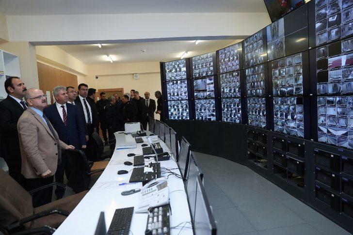 Vali Çakacak, Ceza İnfaz Kurumlarını ziyaret etti G3