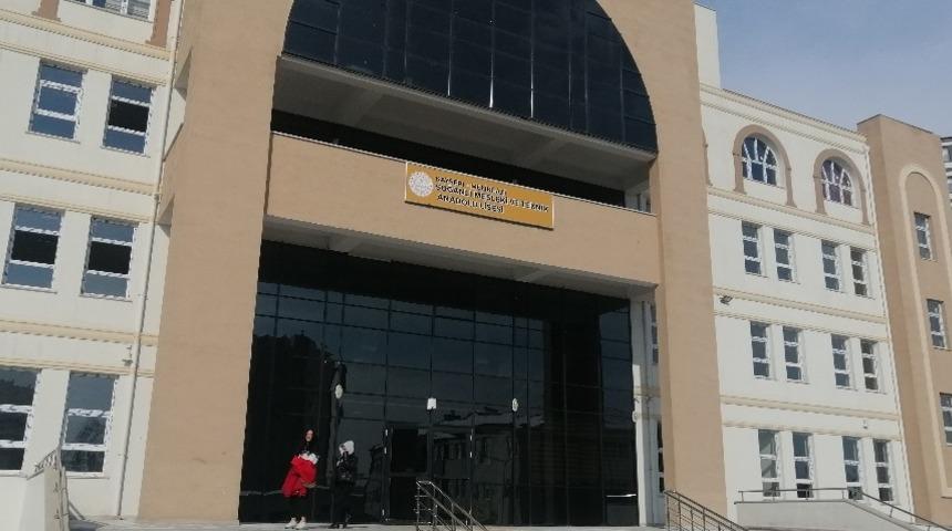 Tavuk d&ouml;nerden zehirlenen 2 &ouml;ğrenci tedavi altına alındı