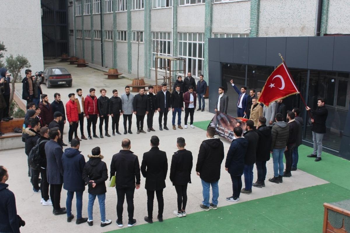 &Uuml;niversite bah&ccedil;esinde Şehit Fırat Yılmaz &Ccedil;akıroğlu anıldı