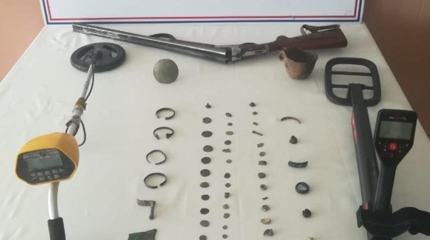 Jandarmadan ka&ccedil;ak kazı operasyonu