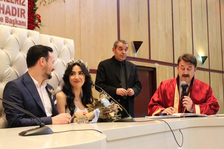 Nikah dairelerinde 'özel gün' yoğunluğu! G1