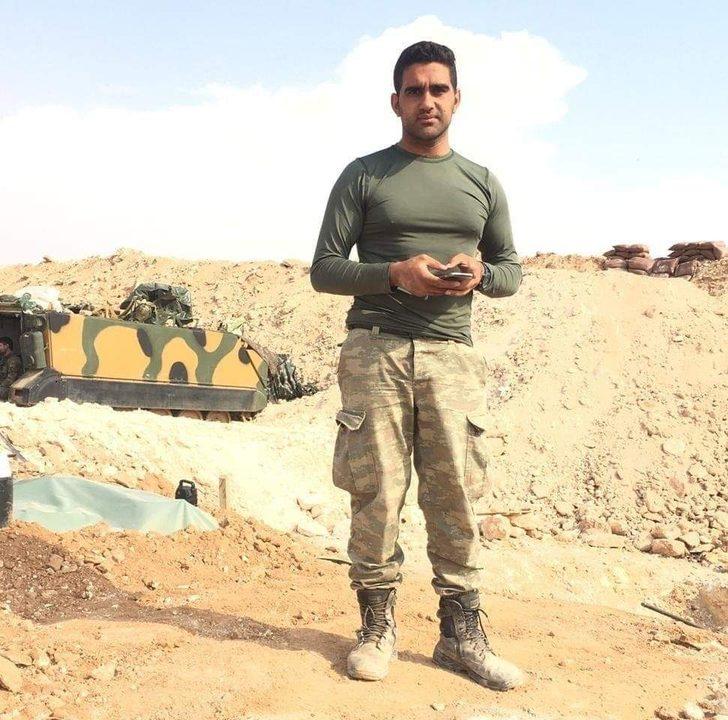 İdlib şehitlerinden Tankçı Sözleşmeli Er Mustafa Ertürk'ün acı haberi Gaziantep'teki ailesine ulaştı G4