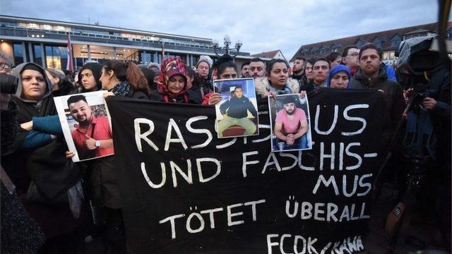 Saldırının yapıldığı Hanau'da ırkçılığı protesto gösterisi yapıldı