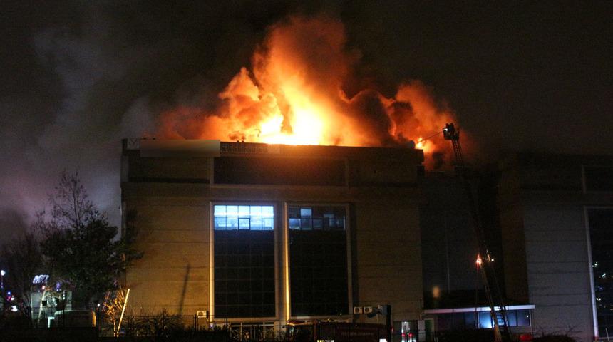 Bahçelievler'de tekstil atölyesinde yangın