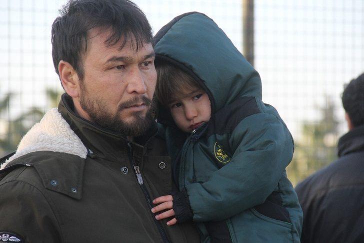 Göçmenleri "Avrupa’ya götürüyoruz" diye Adana’ya getirdiler G3