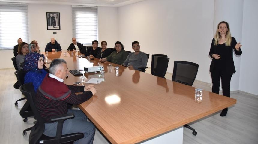 Belediye personeline sigarayı bırakma semineri d&uuml;zenlendi