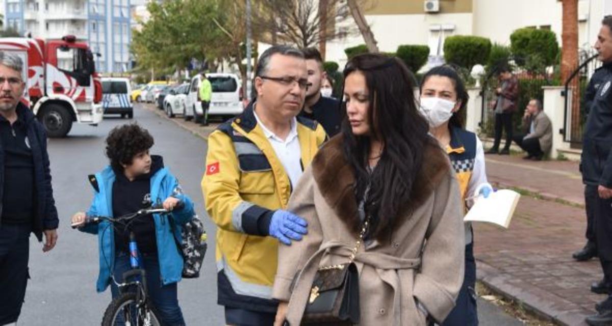 Antalya'da, 5 katlı rezidansta yangın