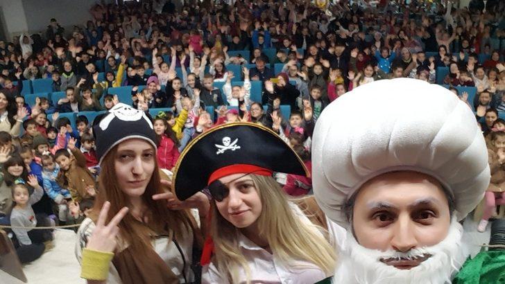 Kartepeli çocuklar tiyatroyla öğreniyor G1