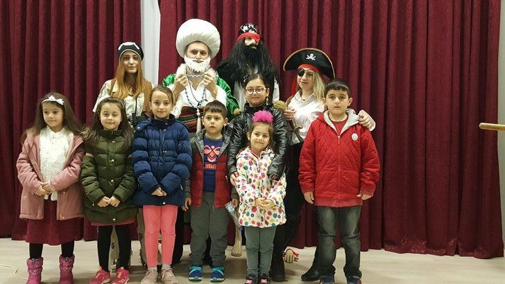 Kartepeli çocuklar tiyatroyla öğreniyor G3