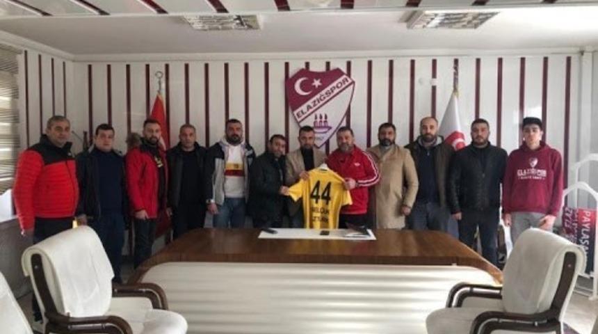 Elazığsporlu taraftarlar, Yeni Malatyaspor&rsquo;a trib&uuml;n desteği verecek