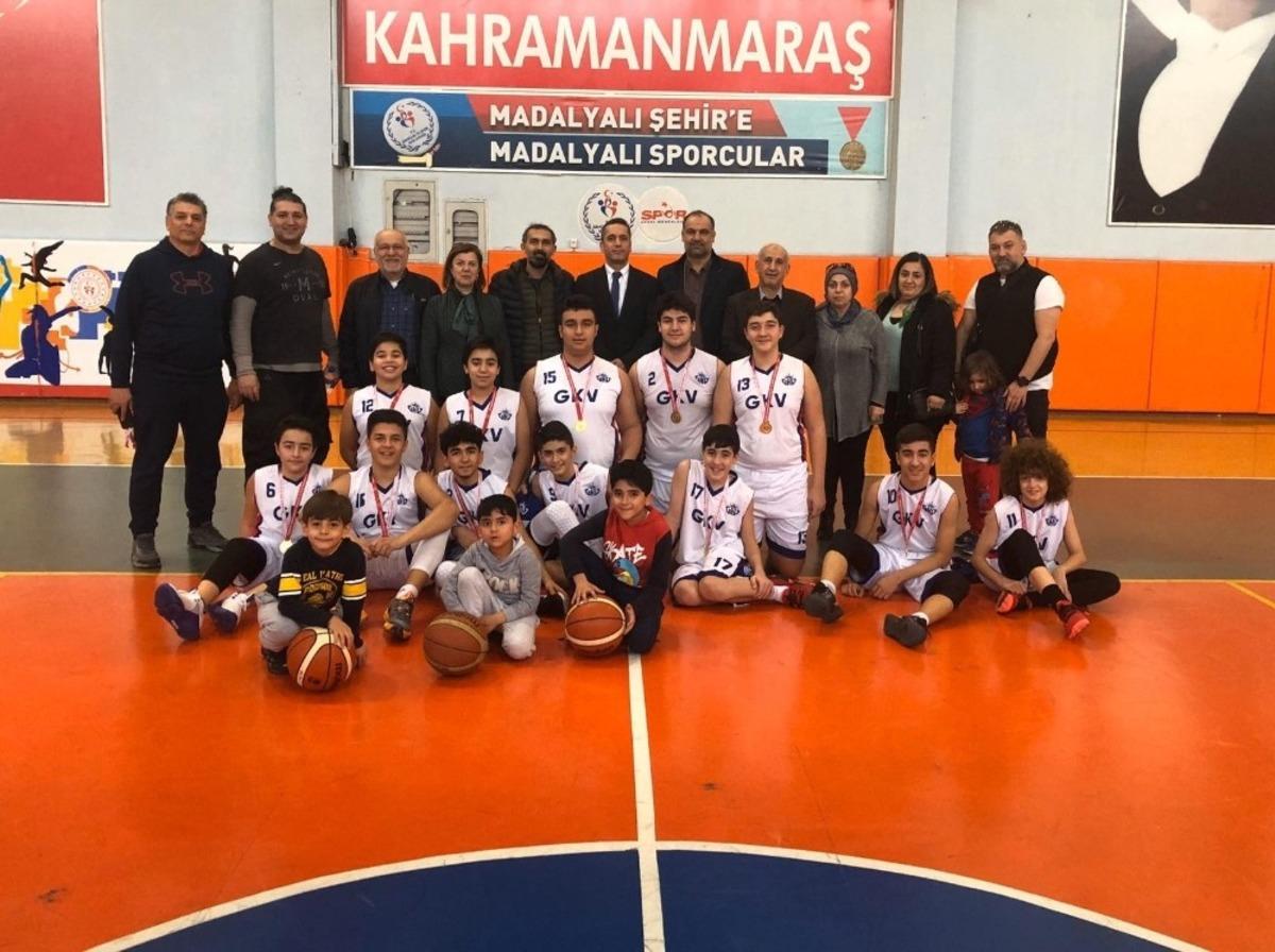GKV Yıldız Erkek Basketbol Takımı T&uuml;rkiye yarı  finallerinde