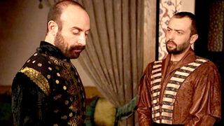 Ünlü oyuncu tarih verdi