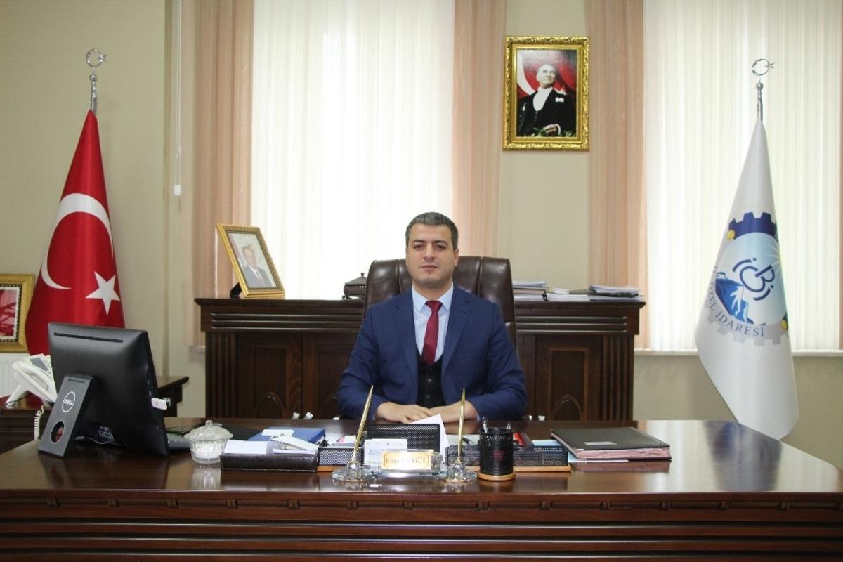 &Uuml;&ccedil;g&uuml;l," 20 bin kilometre uzunluğa denk karla m&uuml;cadele &ccedil;alışması y&uuml;r&uuml;tt&uuml;k"