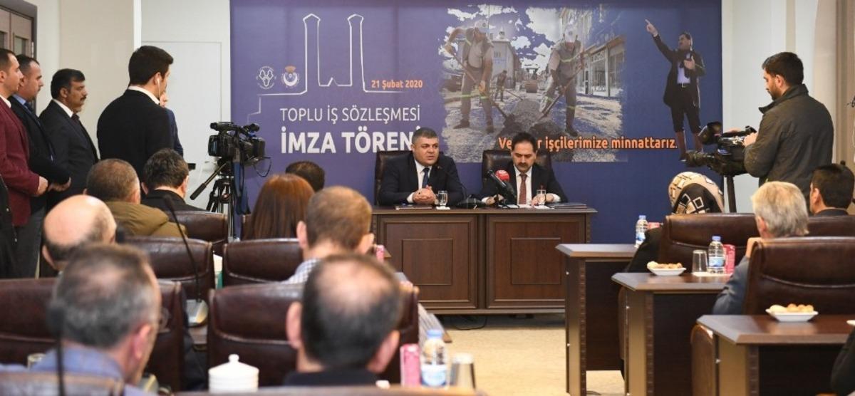 Yakutiye Belediyesi iş&ccedil;ilerin y&uuml;z&uuml;n&uuml; g&uuml;ld&uuml;rd&uuml;