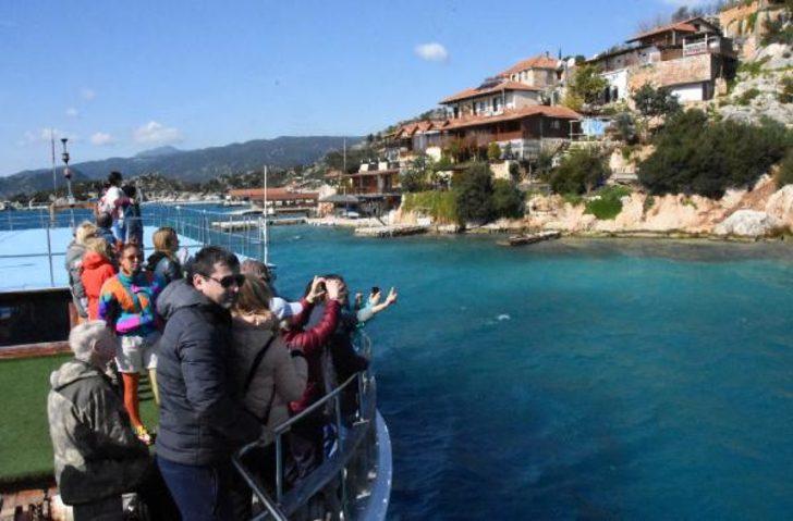 Antalya'da Rus turistlerin deniz keyfi!  G4