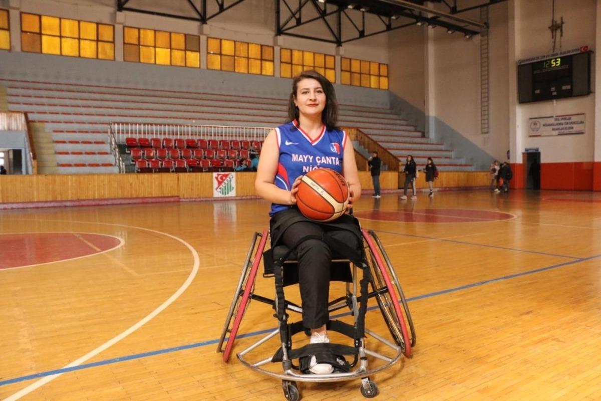 Engelleri sporla aştı, milli takıma &ccedil;ağrıldı