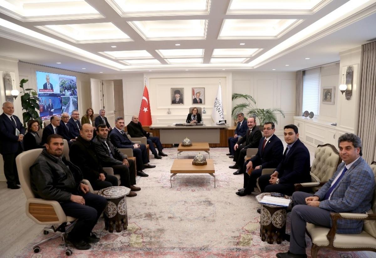 &rsquo;A&ccedil;ık Kapı&rsquo;da dertler &ccedil;&ouml;z&uuml;me kavuşuyor