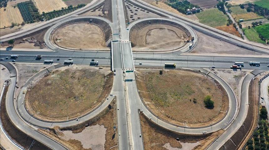Menemen-Aliağa-Çandarlı Otoyolu ve bağlantı yolları yarın trafiğe açılacak