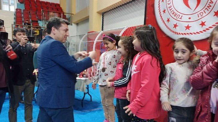 Valilik Kupası şampiyonları ödüllendirildi G4