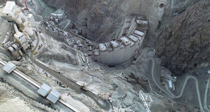 Türkiye'nin birinci, dünyanın ise üçüncü en yüksek barajı Yusufeli Barajı'nın dörtte üçü tamamlandı G2