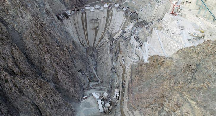 Türkiye'nin birinci, dünyanın ise üçüncü en yüksek barajı Yusufeli Barajı'nın dörtte üçü tamamlandı G3