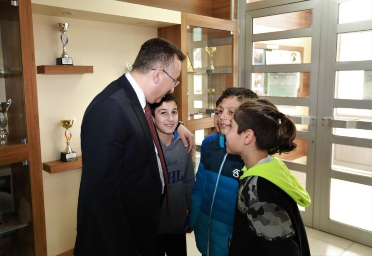 Başkan Mutlu Işıksu, &ouml;ğrencilerle buluştu