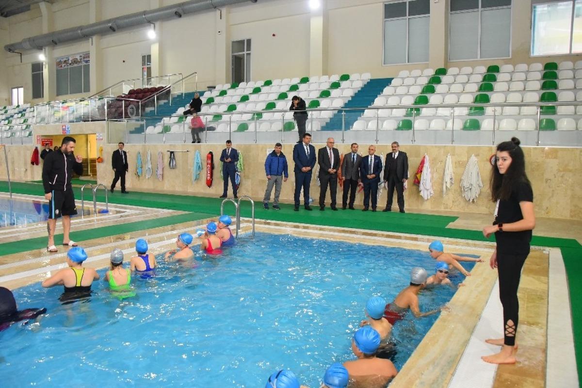 Salihli&rsquo;de &rsquo;Y&uuml;zme Bilmeyen Kalmasın&rsquo; projesine tam destek